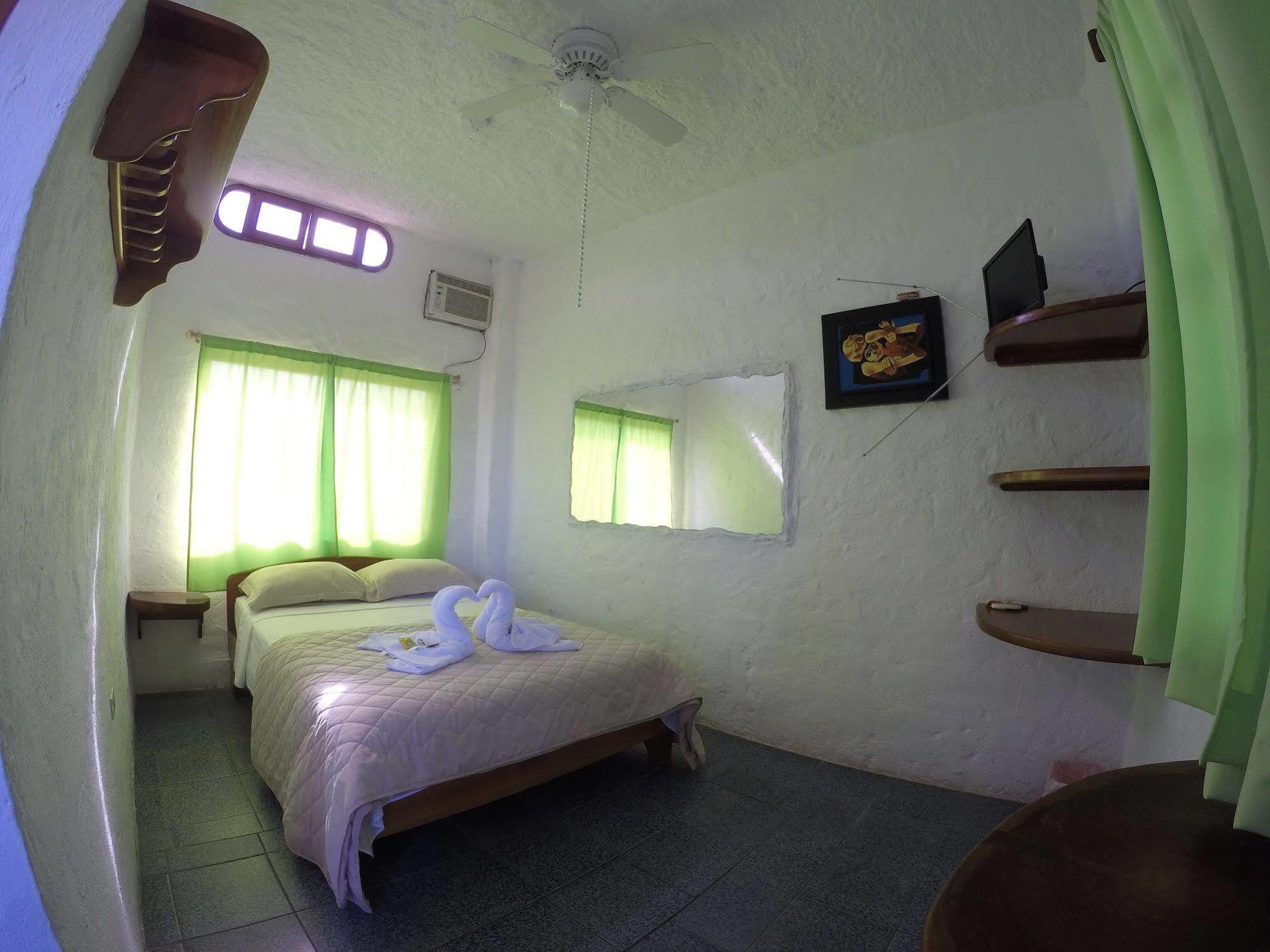 Royal Galapagos Inn Puerto Baquerizo Moreno Exteriör bild