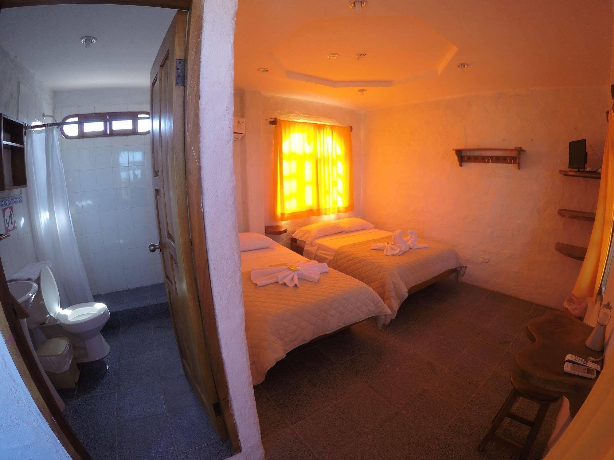 Royal Galapagos Inn Puerto Baquerizo Moreno Exteriör bild