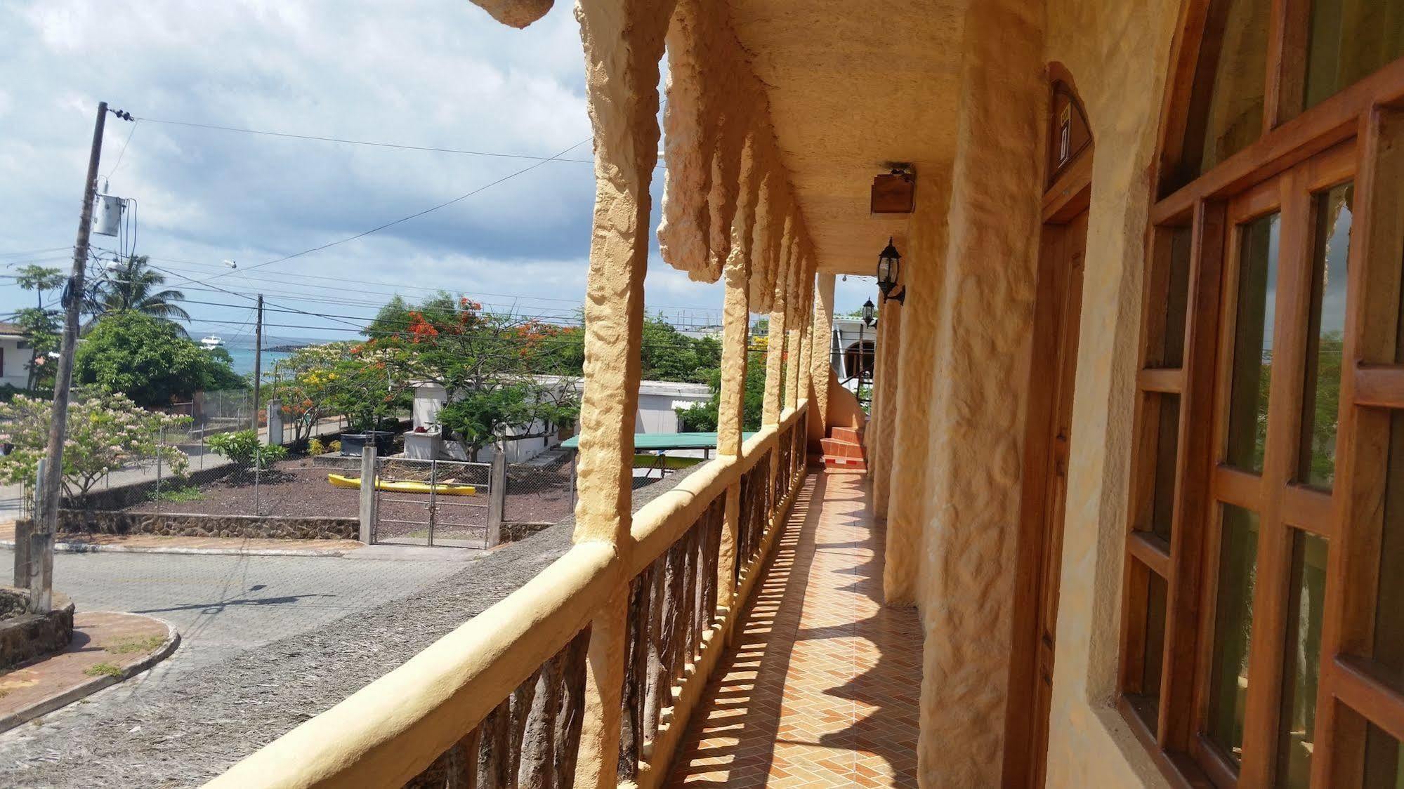 Royal Galapagos Inn Puerto Baquerizo Moreno Exteriör bild